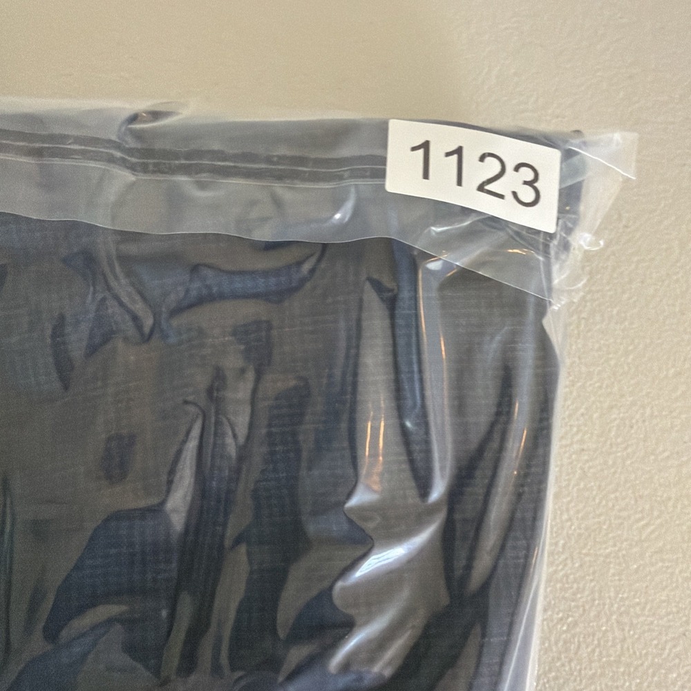 Hugo Boss Men's 36x32 Gray Check Flat Front Dress Pants Zip Slash Pockets - Picture 9 of 9